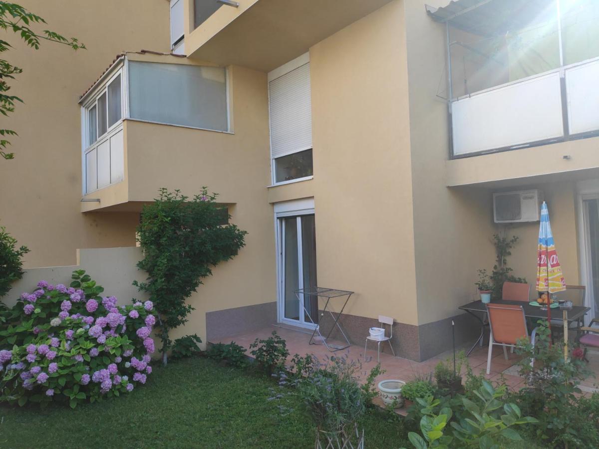 Spacious Apartment With Big Garden Near Beach Split Buitenkant foto