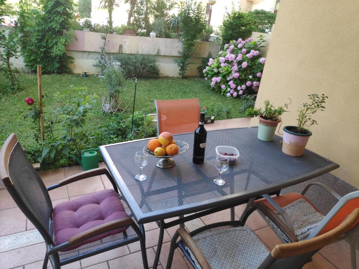 Spacious Apartment With Big Garden Near Beach Split Buitenkant foto