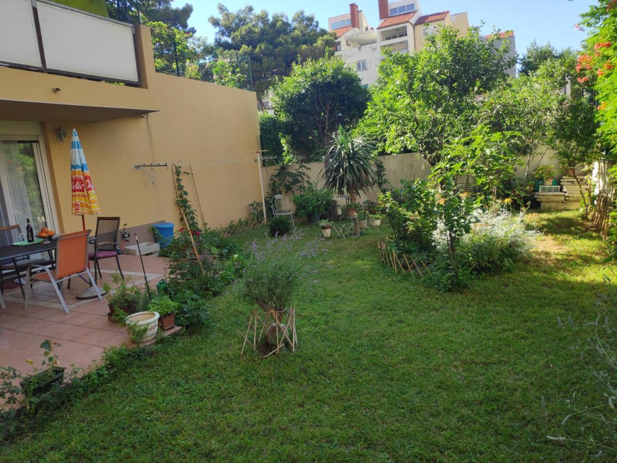 Spacious Apartment With Big Garden Near Beach Split Buitenkant foto