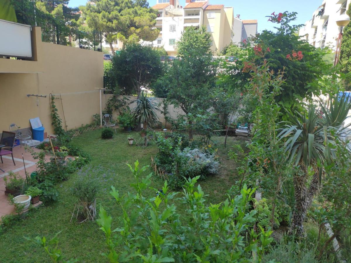 Spacious Apartment With Big Garden Near Beach Split Buitenkant foto