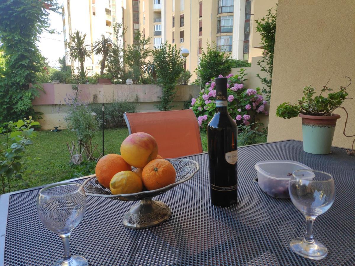 Spacious Apartment With Big Garden Near Beach Split Buitenkant foto